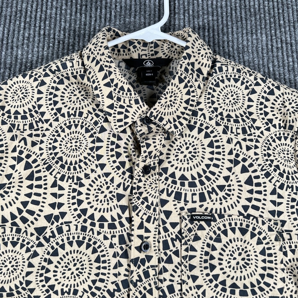 Volcom Shirt Mens Small Gold Black Geometric Short Sleeve Button Up Casual